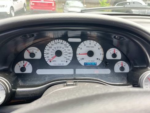 Used 2004 Ford Mustang GT RWD image 30