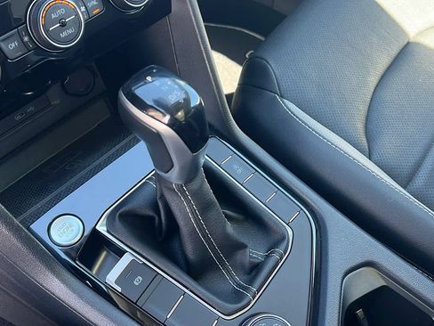 Used 2023 Volkswagen Taos SEL image 13