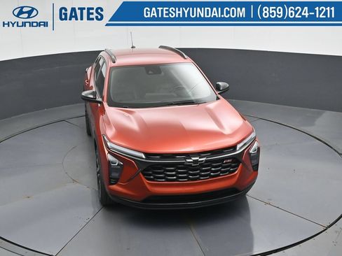 Used 2024 Chevrolet Trax RS w/ Driver Confidence Package FWD image 45