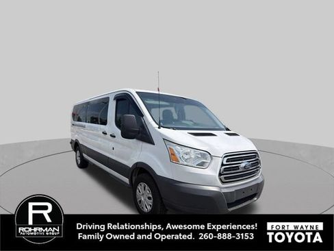 Used 2017 Ford Transit 350 XLT RWD image 3