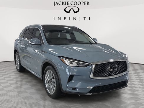 Certified 2023 INFINITI QX50 Luxe image 3