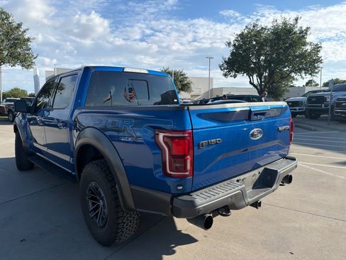 Used 2017 Ford F150 Raptor w/ Equipment Group 802A Luxury AWD/4WD image 3