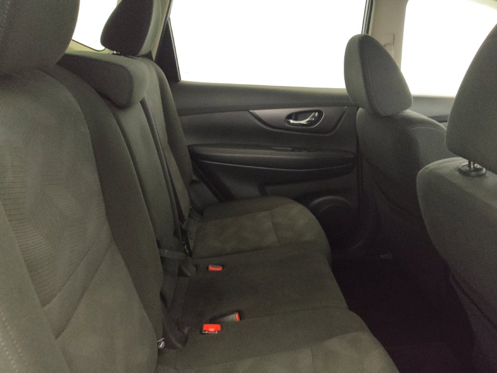 Used 2016 Nissan Rogue SV AWD/4WD image 19