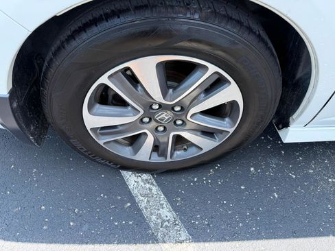 Used 2014 Honda Odyssey Touring Elite image 31