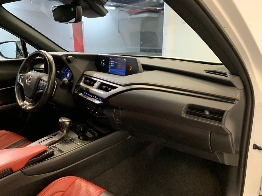 Used 2022 Lexus UX 250h F Sport w/ F Sport Premium Package AWD/4WD image 54
