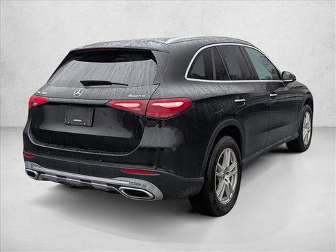 Used 2023 Mercedes-Benz GLC 300 4MATIC image 5