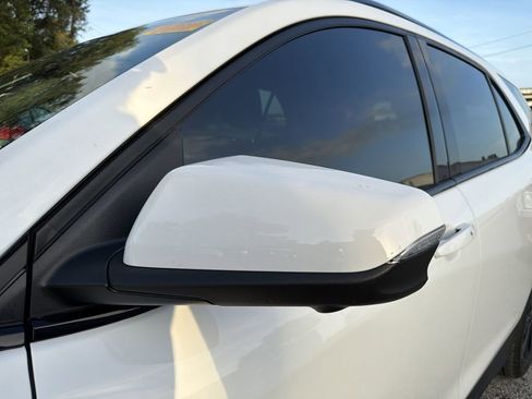 Certified 2022 Chevrolet Equinox RS w/ RS Leather Package FWD image 8