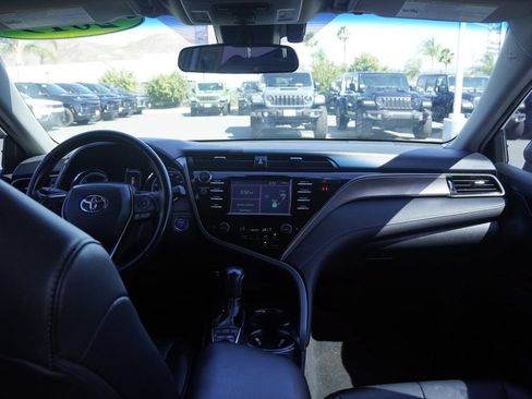 Used 2019 Toyota Camry SE FWD image 31