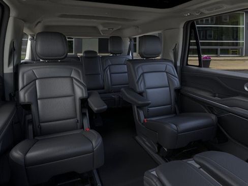 New 2026 Lincoln Navigator L Reserve AWD/4WD image 34