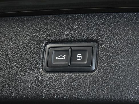 Used 2025 Audi SQ7 Premium Plus image 83