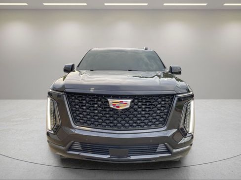 Used 2025 Cadillac Escalade ESV Premium Luxury w/ Touring Package AWD/4WD image 10