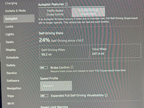 Used 2024 Tesla Cybertruck AWD Crew Cab image 17