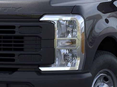 New 2026 Ford F250 XL image 18