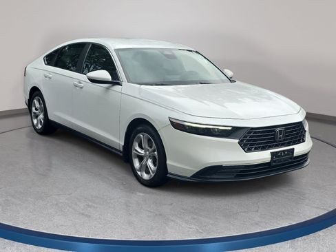 Used 2023 Honda Accord LX image 3