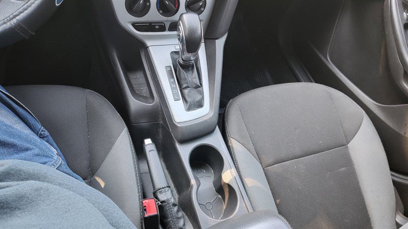 Used 2014 Ford Focus SE FWD image 15
