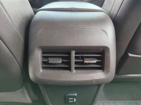 Used 2018 GMC Terrain SLT w/ Preferred Package image 18