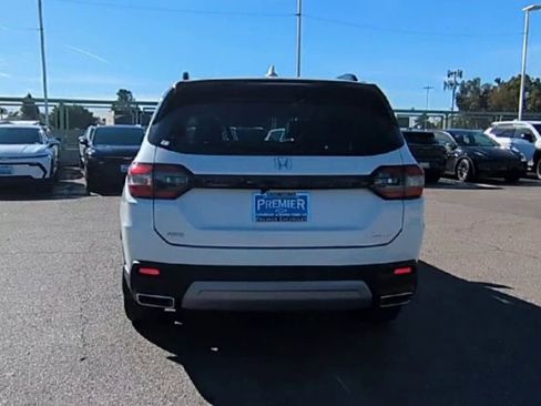 Used 2023 Honda Pilot Elite image 7