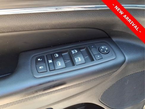 Used 2021 Jeep Grand Cherokee Limited w/ Sun & Sound Group AWD/4WD image 13