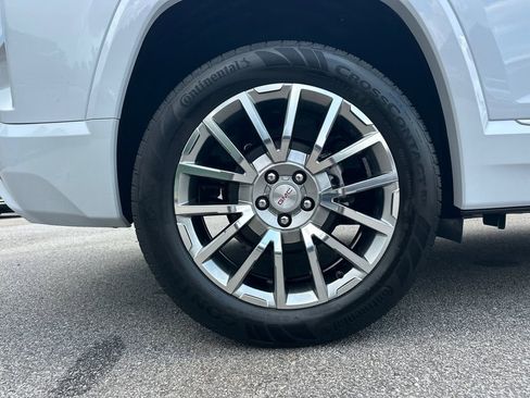 New 2026 GMC Terrain Denali w/ LPO, Floor Liner Package AWD/4WD image 18
