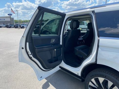 New 2026 Ford Expedition Platinum AWD/4WD image 29