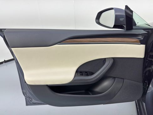 Used 2022 Tesla Model S image 47