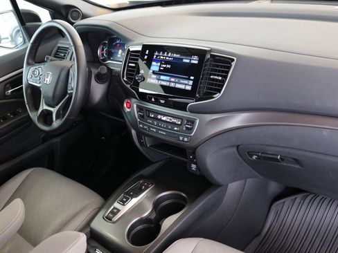 Used 2019 Honda Passport EX-L image 42