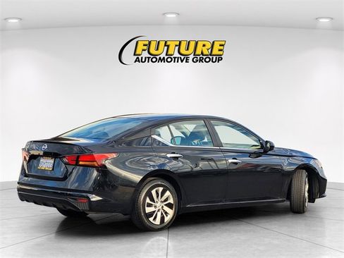 Certified 2022 Nissan Altima 2.5 S image 4