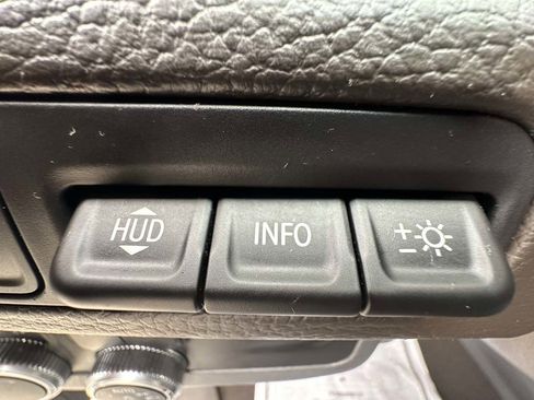 Used 2021 GMC Yukon Denali w/ Denali Premium Package AWD/4WD image 16