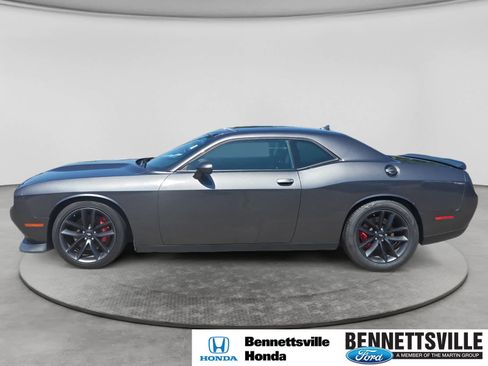 Used 2022 Dodge Challenger GT w/ Plus Package RWD image 8