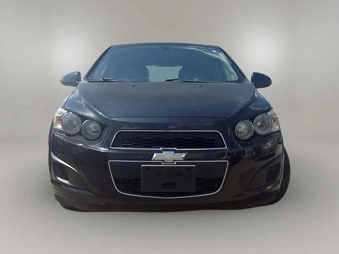 Used 2015 Chevrolet Sonic LT FWD image 2