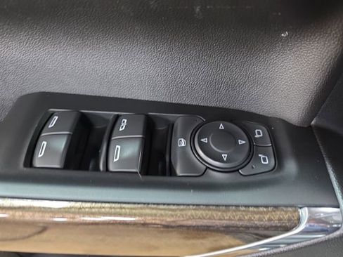 Used 2022 Chevrolet Silverado 1500 LT Trail Boss w/ Bed Protection Package AWD/4WD image 26