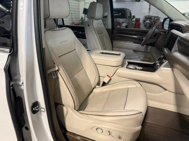 Used 2021 GMC Yukon XL Denali AWD/4WD image 10