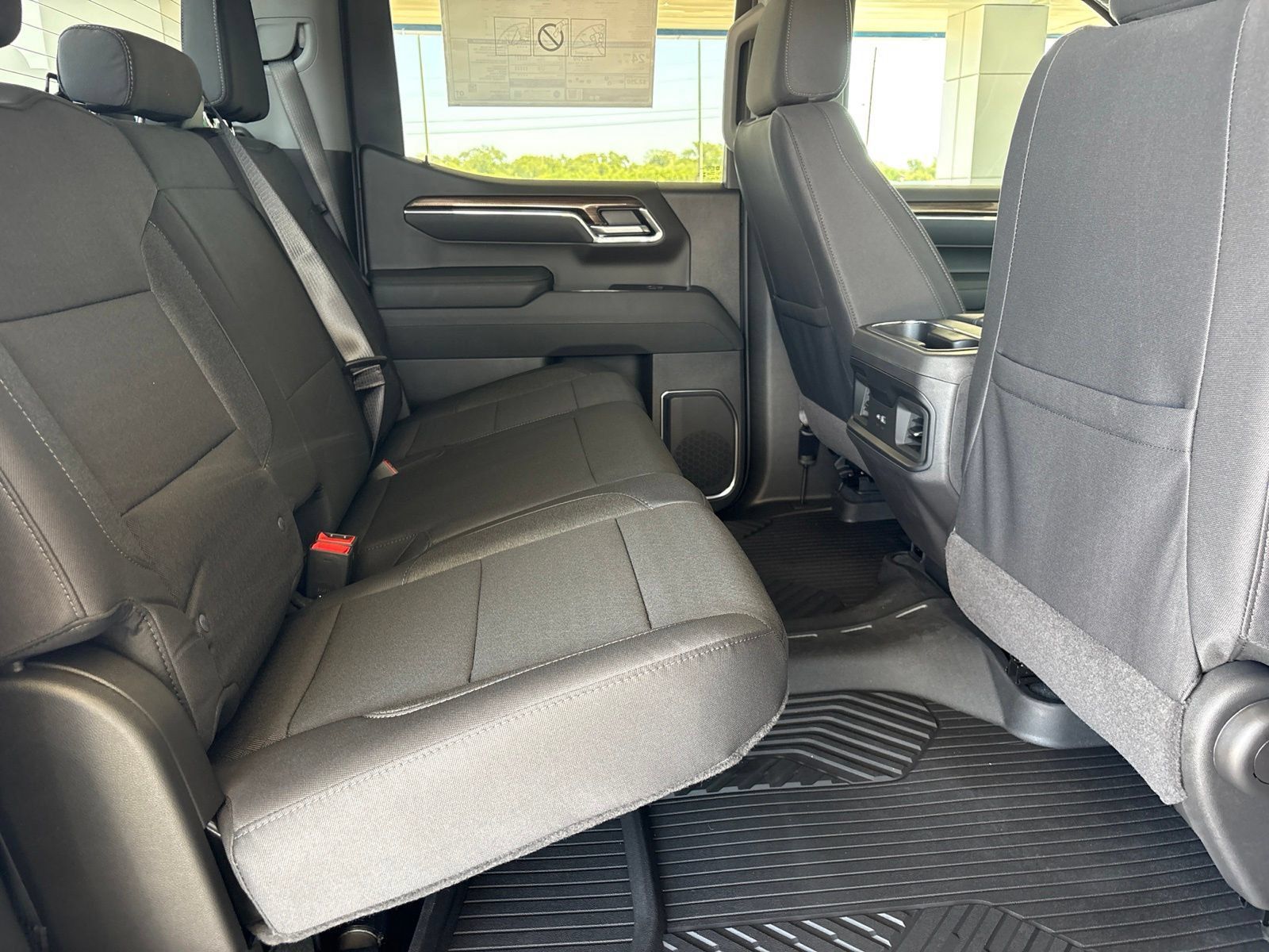 New 2026 Chevrolet Silverado 1500 LT Trail Boss w/ LPO, Dark Essentials Package AWD/4WD image 15