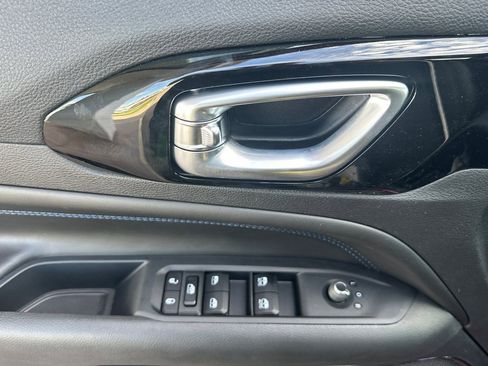 New 2026 Jeep Compass Latitude image 8