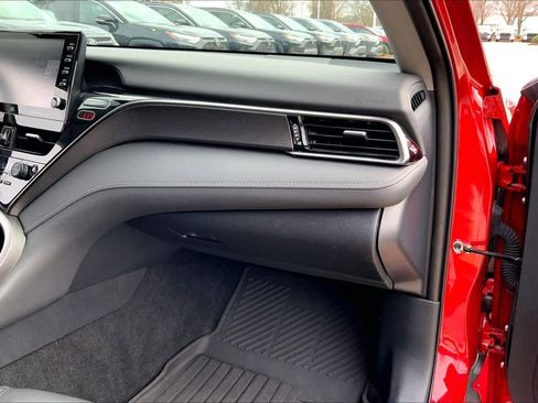 Used 2021 Toyota Camry XSE image 19