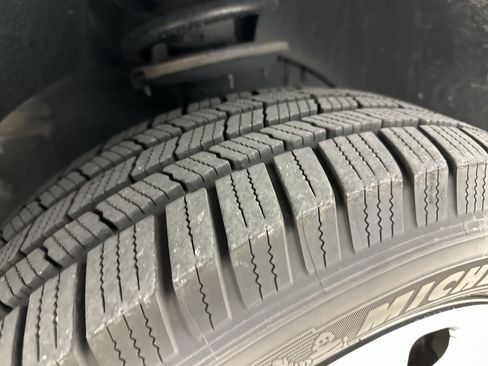 Used 2015 Chevrolet Equinox LTZ image 12