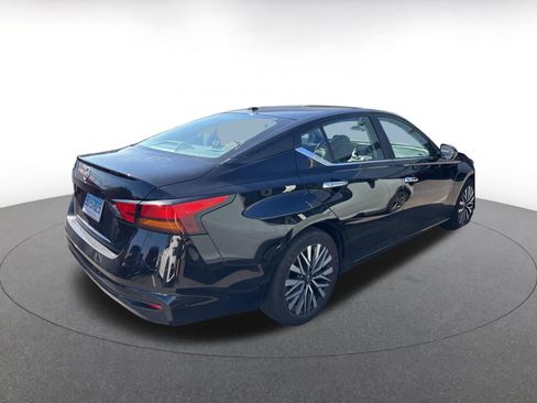 Used 2025 Nissan Altima 2.5 SV FWD image 22
