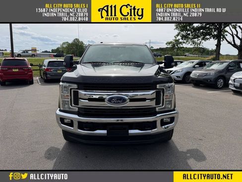 Used 2019 Ford F250 XLT w/ XLT Value Package AWD/4WD image 2