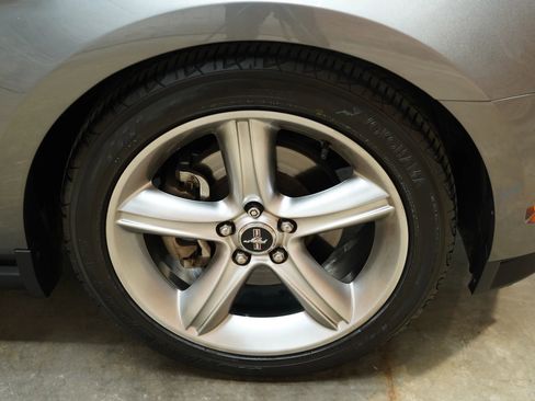 Used 2010 Ford Mustang GT image 67