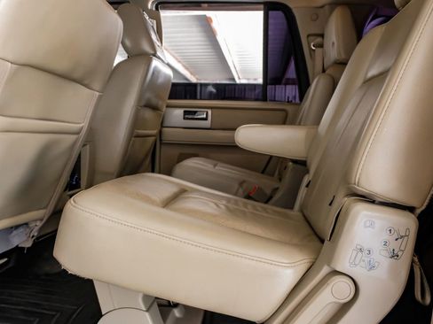 Used 2014 Ford Expedition EL Limited w/ Equipment Group 301A AWD/4WD image 38