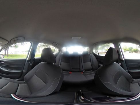 Used 2025 Nissan Altima 2.5 SV FWD image 37