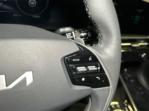 Certified 2023 Kia Niro Wind w/ Wind Preserve Package image 30