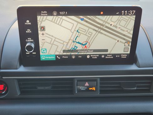 Used 2025 Honda Pilot Touring image 17