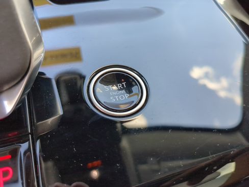 Used 2024 Land Rover Range Rover Sport Autobiography image 31