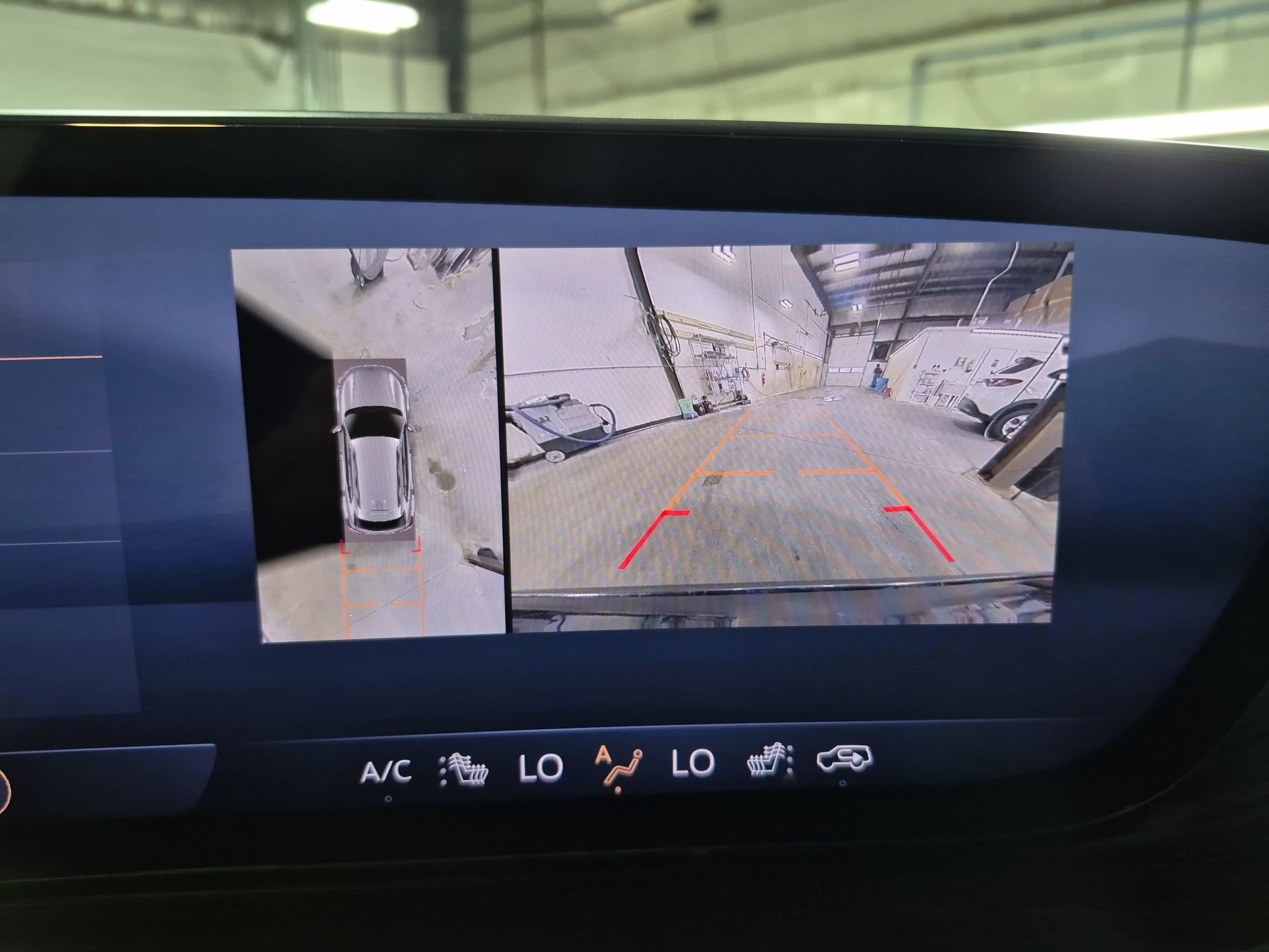 Used 2024 Buick Envision Avenir AWD/4WD image 16