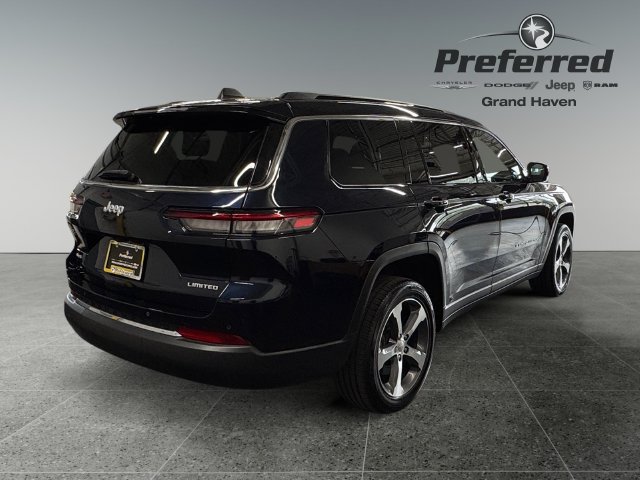 Used 2024 Jeep Grand Cherokee L Limited AWD/4WD image 19