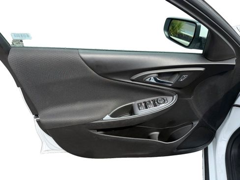 Used 2024 Chevrolet Malibu LT w/ Sport Edition FWD image 9