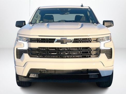 Used 2025 Chevrolet Silverado 1500 RST image 2