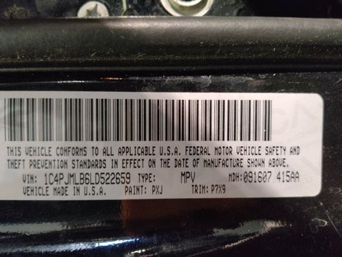 Used 2020 Jeep Cherokee Latitude Plus image 33