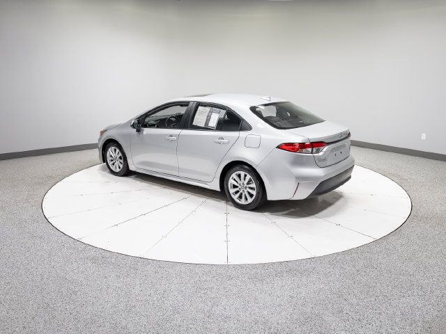 Used 2024 Toyota Corolla LE w/ LE Premium Package FWD image 28